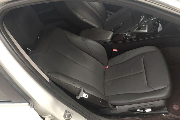 Used BMW 3 Series 2017 320Li Fashion Model Right Front Seat