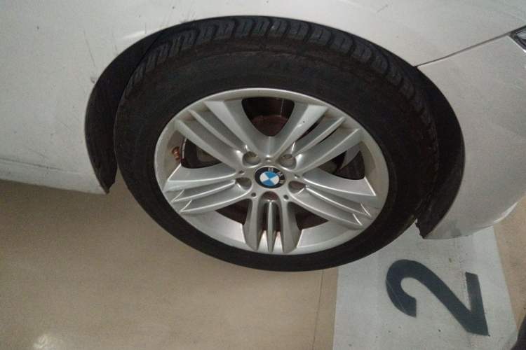 Used BMW 3 Series 2017 320Li Fashion Model Right Front Wheel Hub