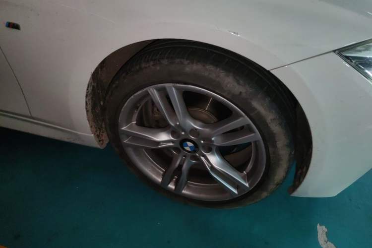 Used BMW 3 Series 2017 320Li M Sport Edition Right Front Wheel Hub