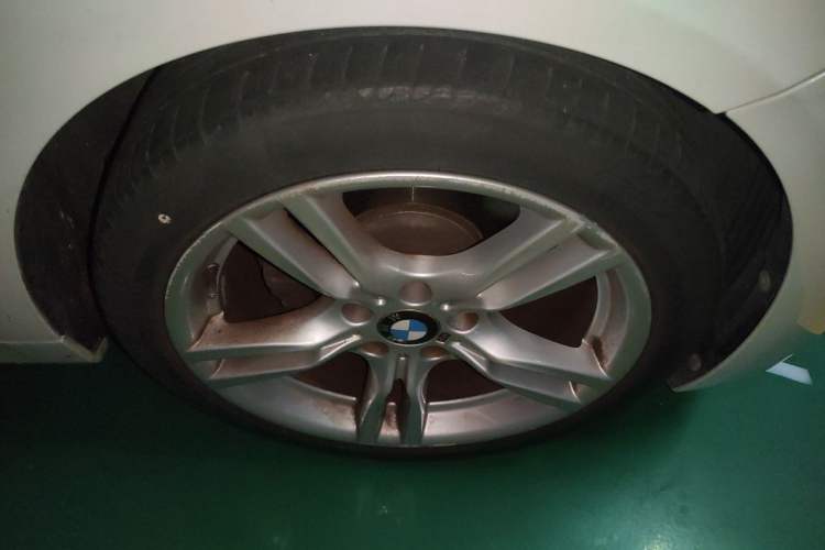 Used BMW 3 Series 2017 320i M Sport Right Front Wheel Hub