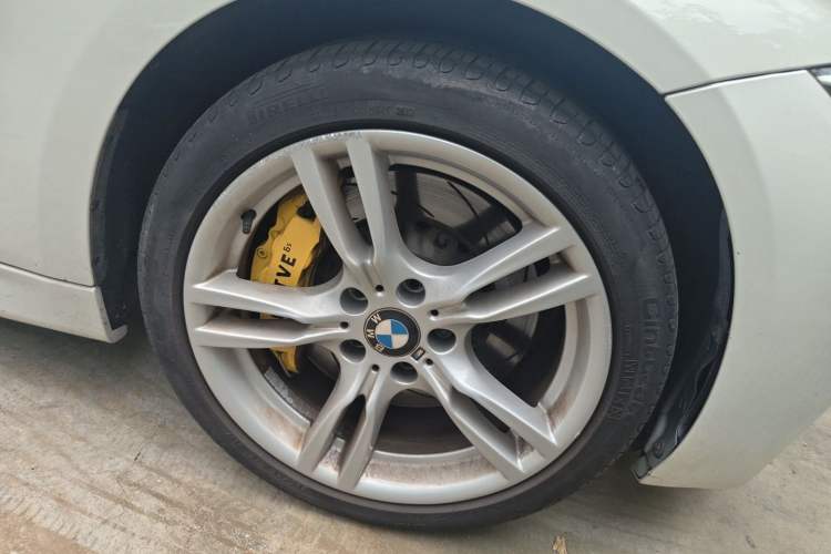 Used BMW 3 Series 2017 320Li M Sport Edition Right Front Wheel Hub