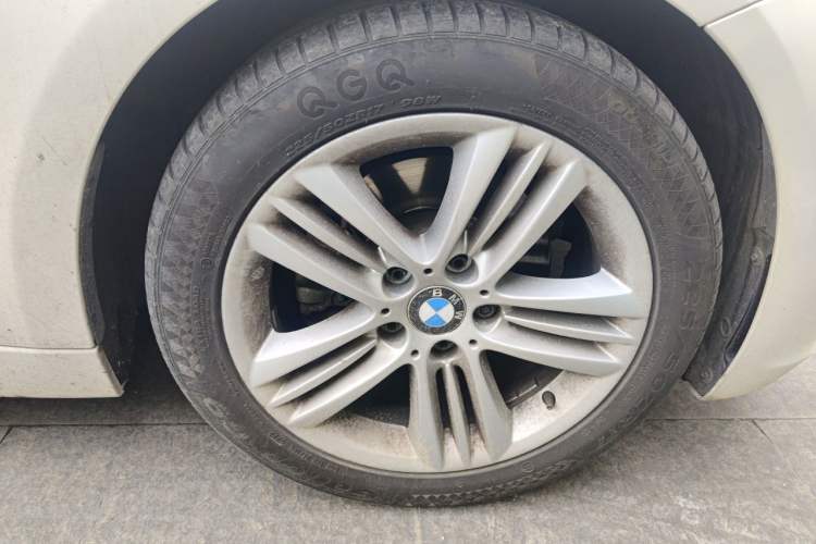 Used BMW 3 Series 2017 320Li Fashion Model Right Front Wheel Hub