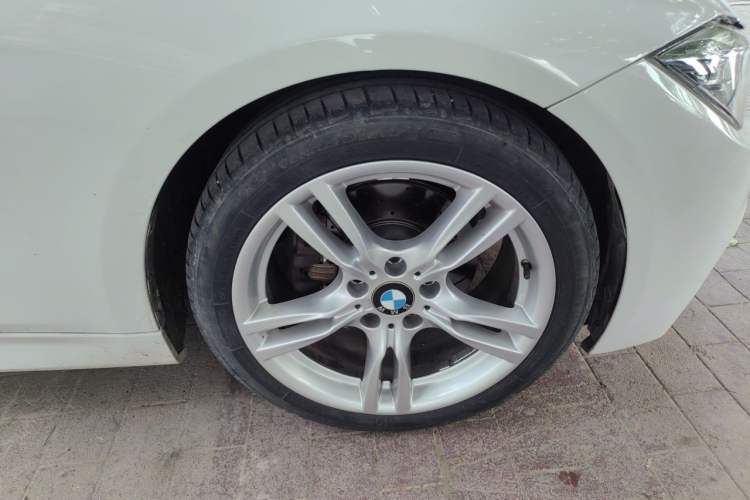 Used BMW 3 Series 2017 320Li M Sport Edition Right Front Wheel Hub