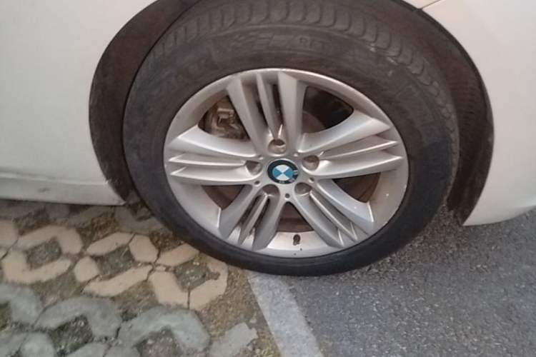 Used BMW 3 Series 2017 318i Fashion Model Right Front Wheel Hub