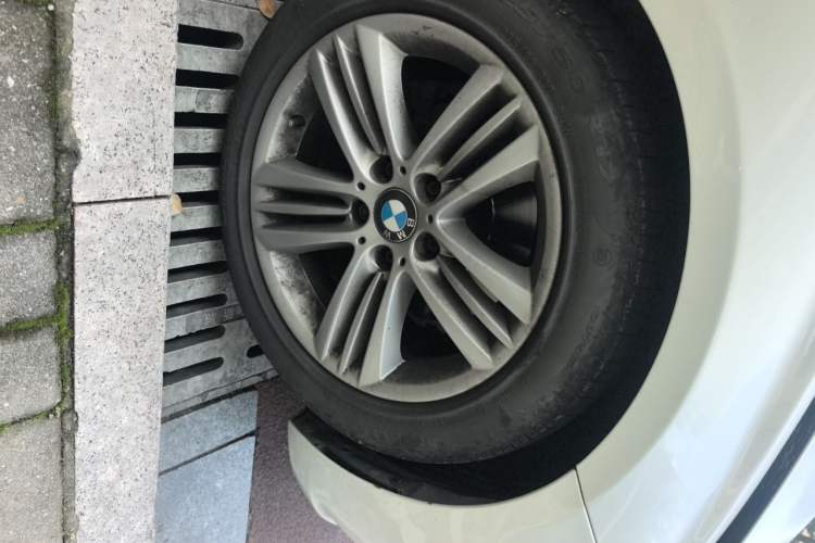 Used BMW 3 Series 2017 320Li Fashion Model Right Front Wheel Hub