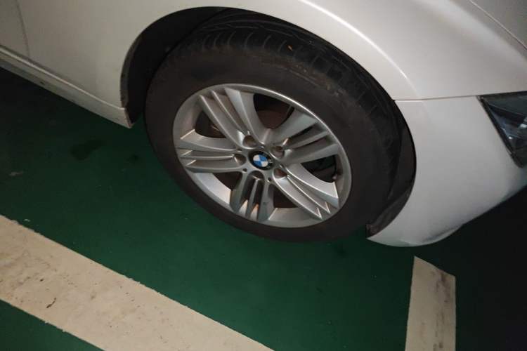 Used BMW 3 Series 2017 320Li xDrive Fashion Model Right Front Wheel Hub