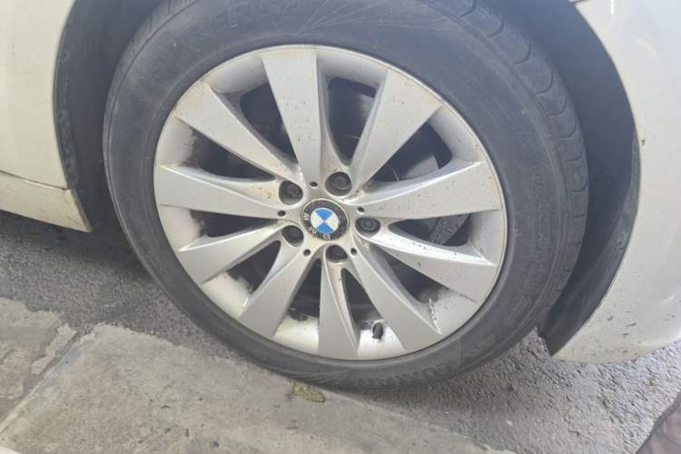 Used BMW 3 Series 2017 318Li Fashion Model Right Front Wheel Hub