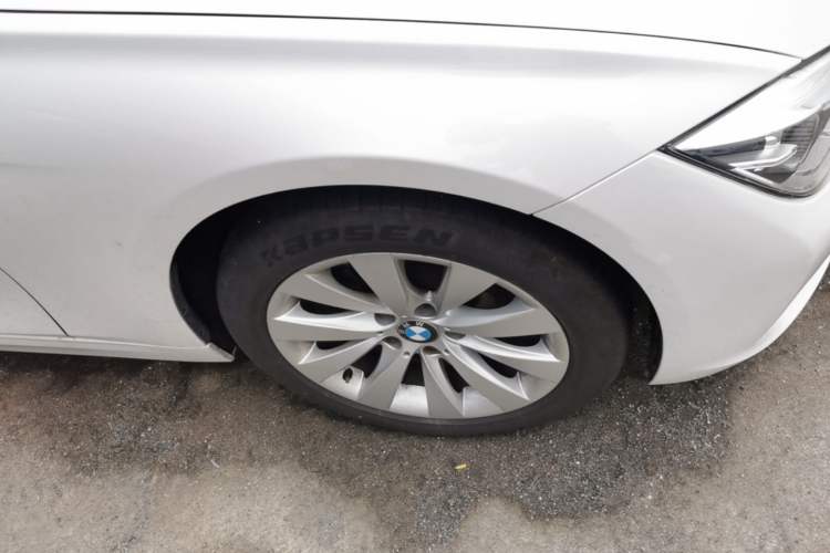 Used BMW 3 Series 2017 318Li Fashion Model Right Front Wheel Hub