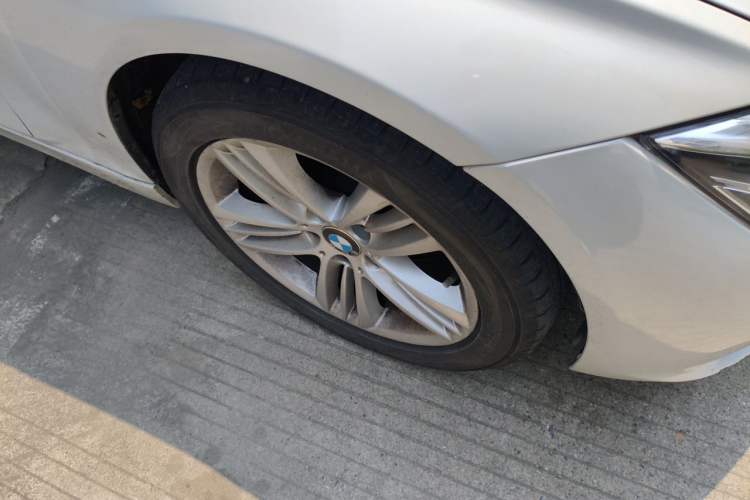 Used BMW 3 Series 2017 318i Fashion Model Right Front Wheel Hub