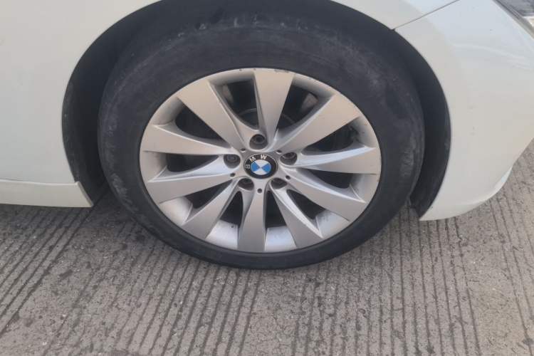 Used BMW 3 Series 2017 318Li Fashion Model Right Front Wheel Hub