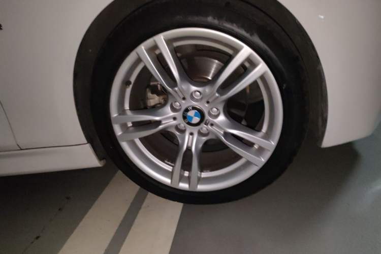 Used BMW 3 Series 2017 320Li M Sport Edition Right Front Wheel Hub