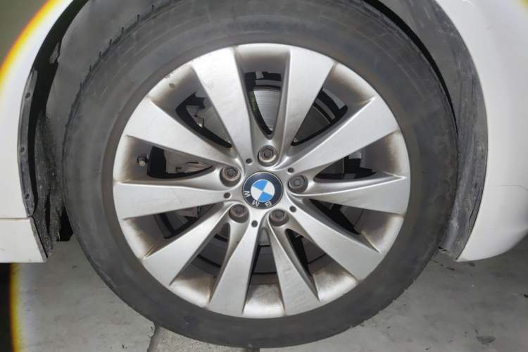 Used BMW 3 Series 2017 318Li Fashion Model Right Front Wheel Hub