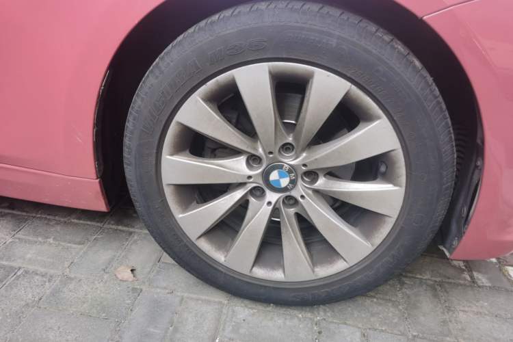 Used BMW 3 Series 2017 318Li Fashion Model Right Front Wheel Hub
