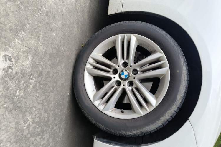 Used BMW 3 Series 2017 320Li Fashion Model Right Front Wheel Hub