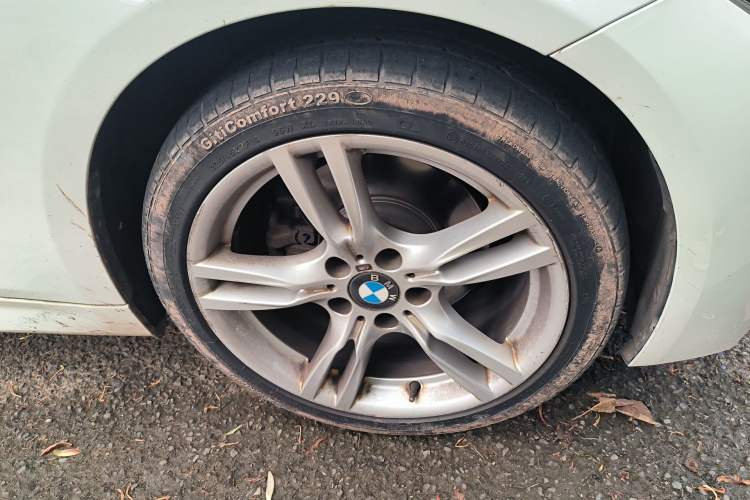 Used BMW 3 Series 2017 320i M Sport Right Front Wheel Hub