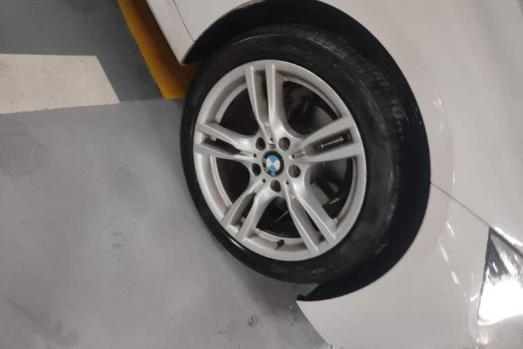 Used BMW 3 Series 2017 320Li M Sport Edition Right Front Wheel Hub