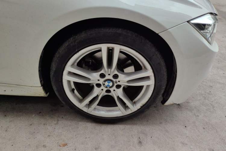 Used BMW 3 Series 2017 320Li M Sport Edition Right Front Wheel Hub
