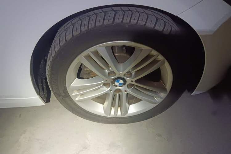 Used BMW 3 Series 2017 320Li Fashion Model Right Front Wheel Hub