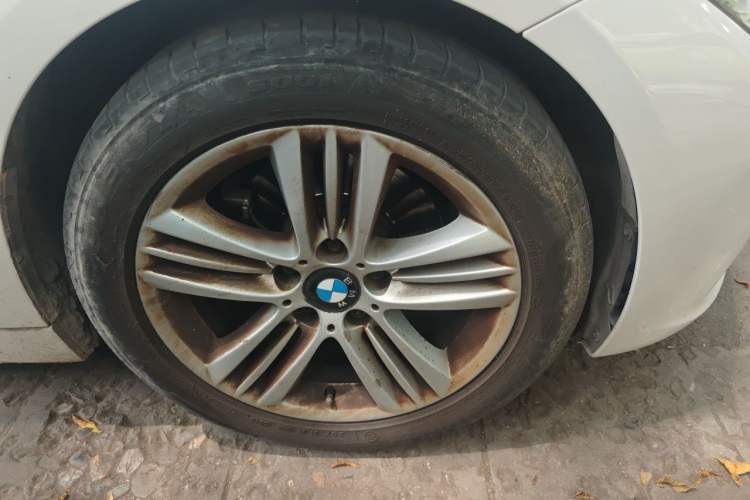 Used BMW 3 Series 2017 320Li Fashion Model Right Front Wheel Hub