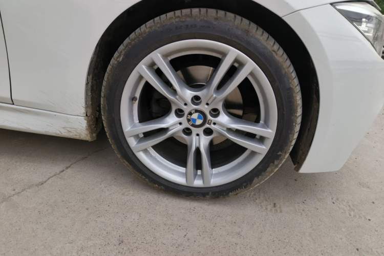 Used BMW 3 Series 2017 320Li M Sport Edition Right Front Wheel Hub