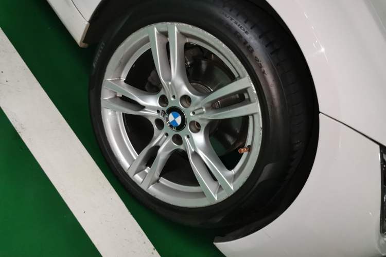 Used BMW 3 Series 2017 330Li M Sport Edition Right Front Wheel Hub