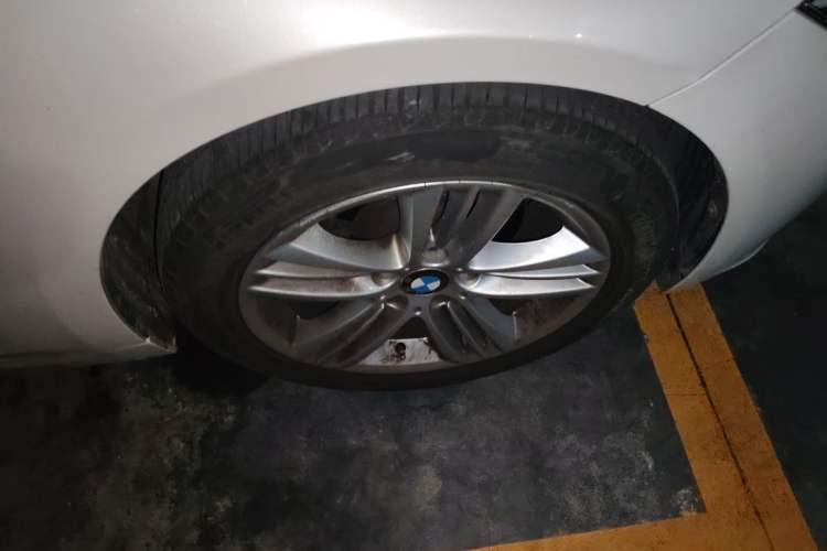 Used BMW 3 Series 2017 320Li Fashion Model Right Front Wheel Hub