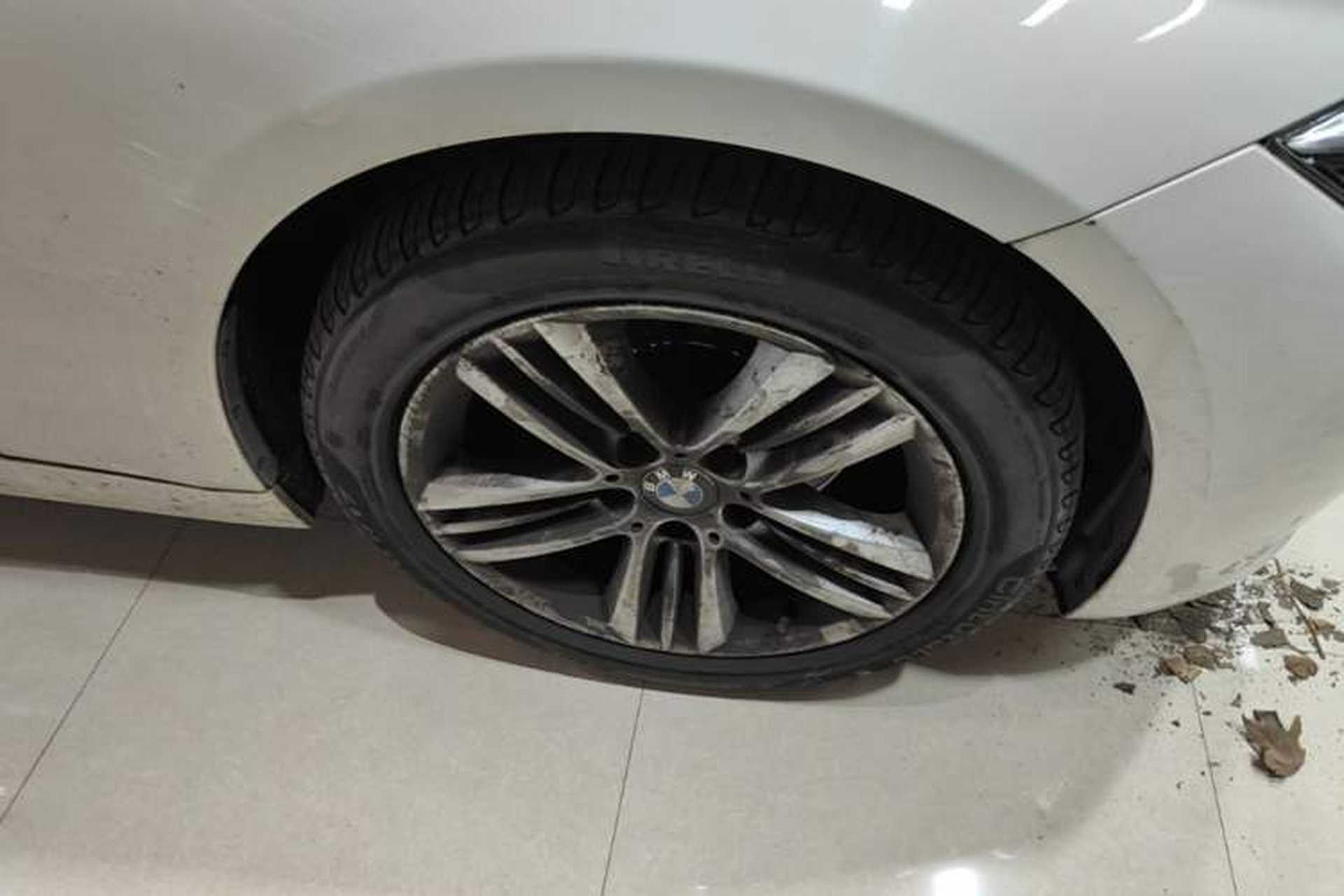Used BMW 3 Series 2017 320Li Fashion Model Right Front Wheel Hub