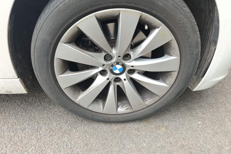 Used BMW 3 Series 2017 318Li Fashion Model Right Front Wheel Hub