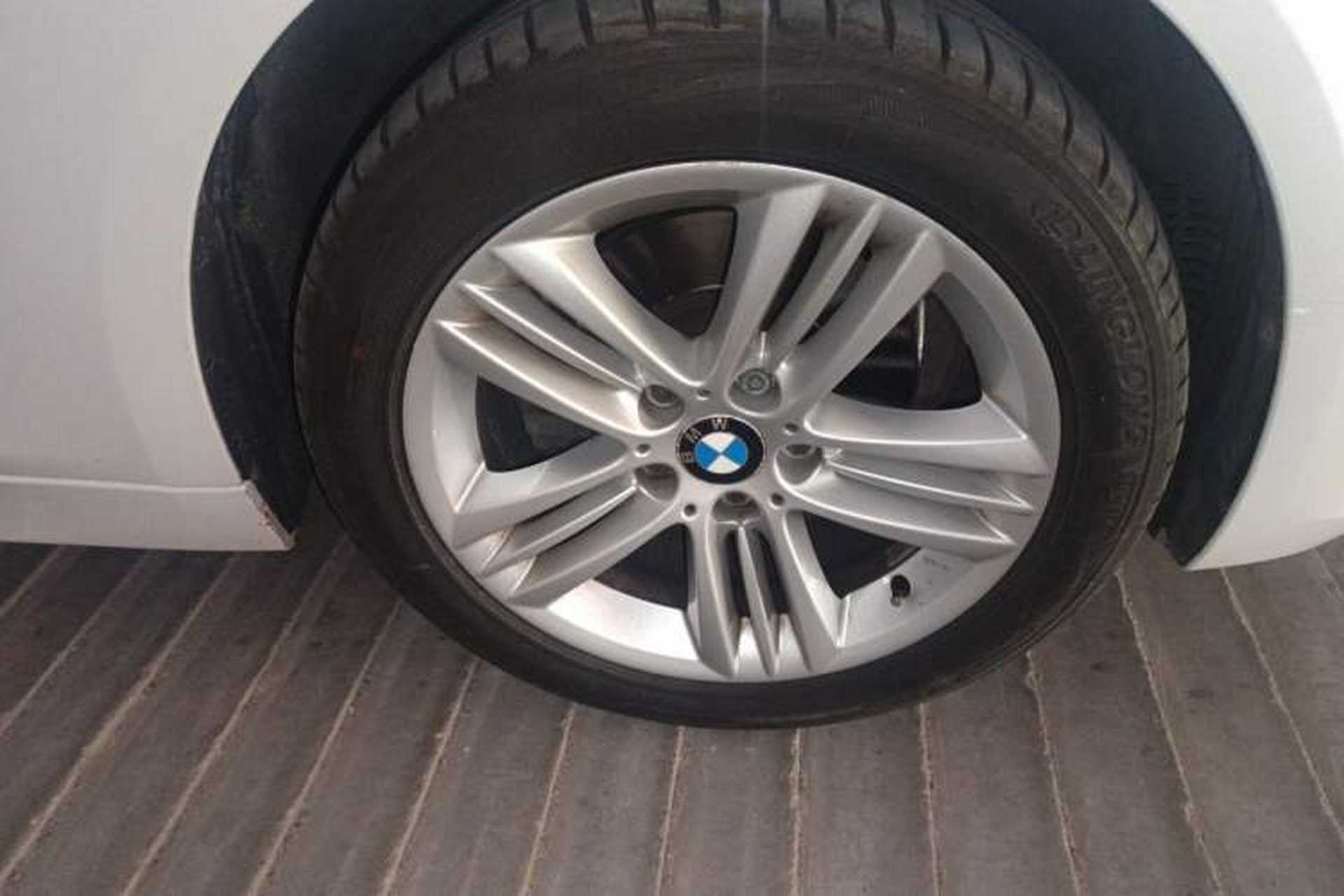 Used BMW 3 Series 2017 318i Fashion Model Right Front Wheel Hub