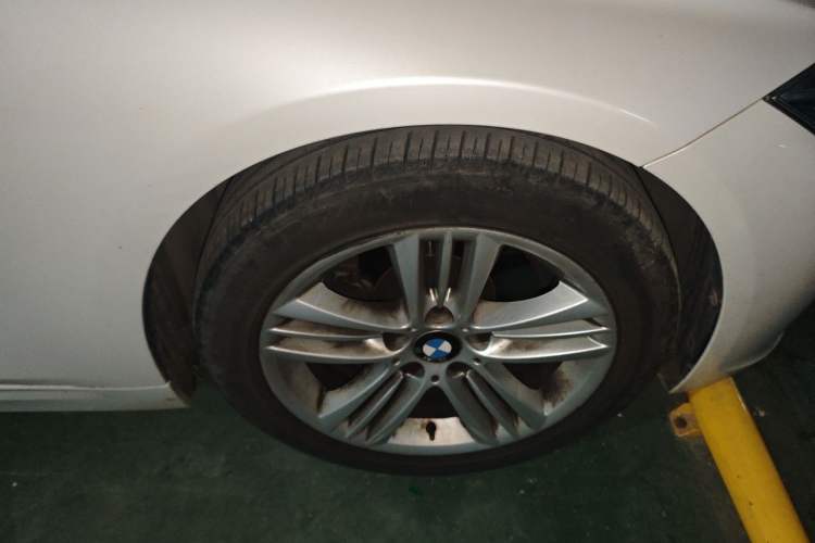 Used BMW 3 Series 2017 320Li Fashion Model Right Front Wheel Hub