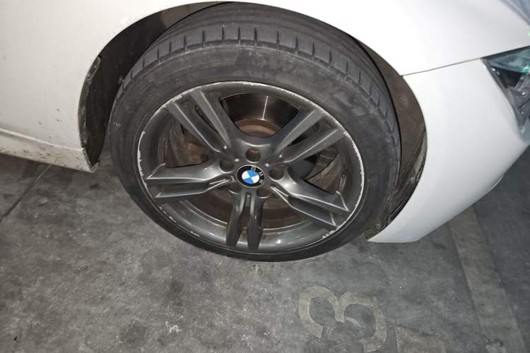 Used BMW 3 Series 2017 320i M Sport Right Front Wheel Hub