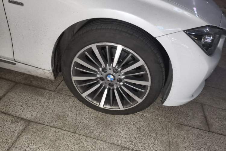 Used BMW 3 Series 2017 320Li Luxury Design Package Right Front Wheel Hub