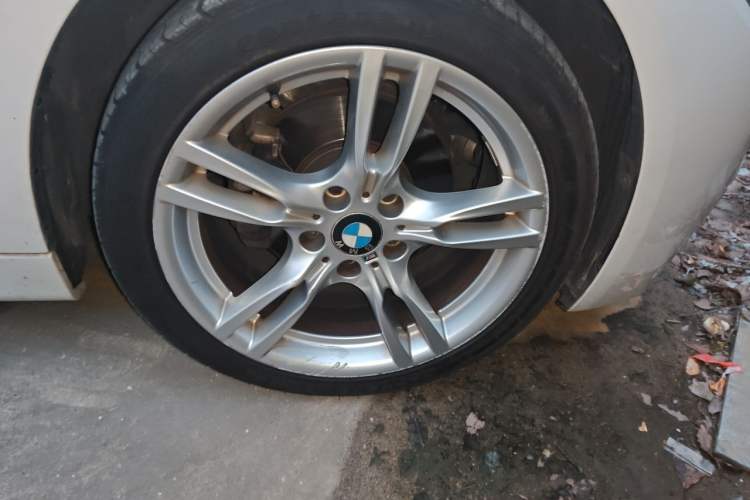 Used BMW 3 Series 2017 320Li M Sport Edition Right Front Wheel Hub