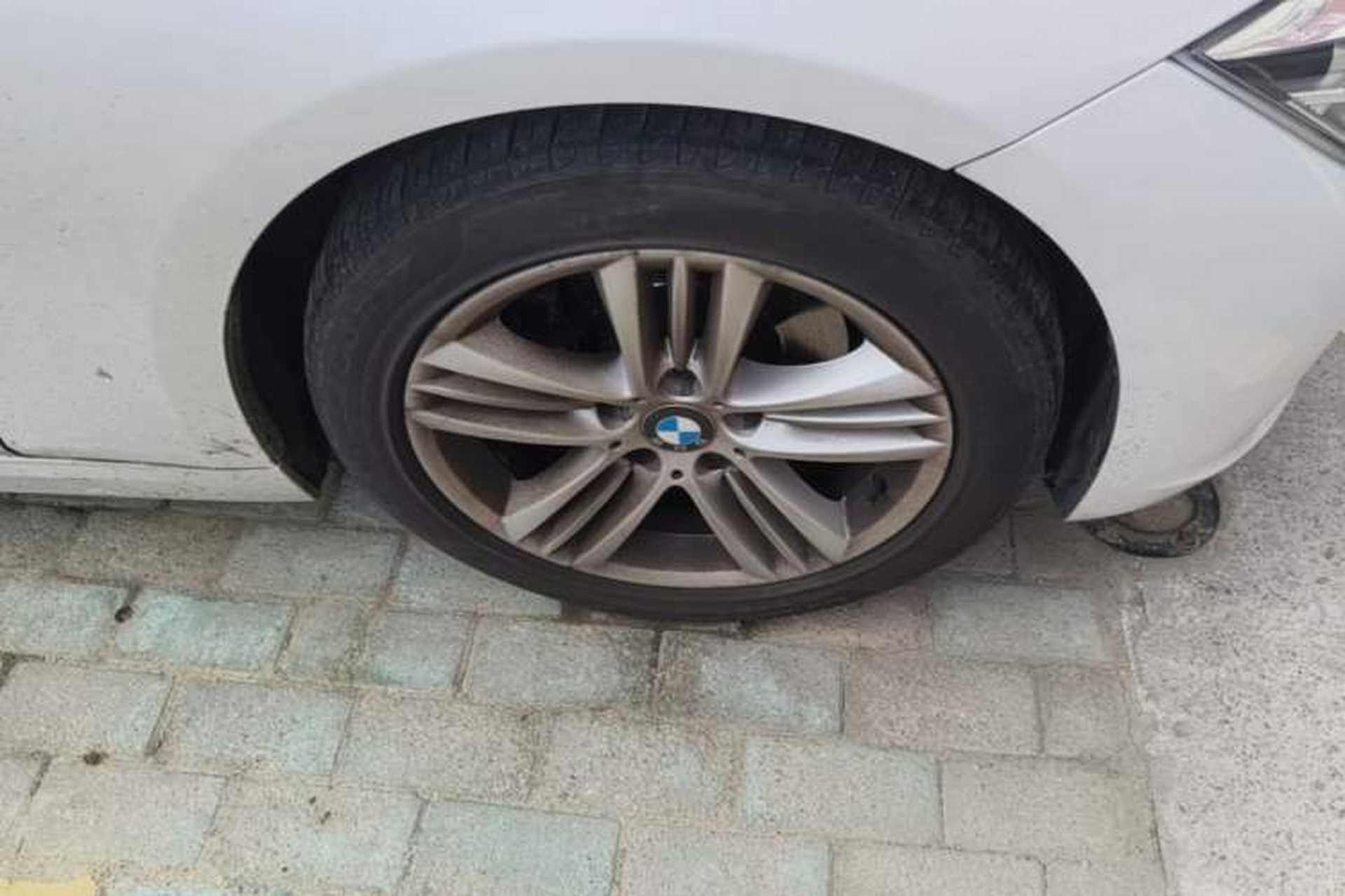Used BMW 3 Series 2017 320Li Fashion Model Right Front Wheel Hub