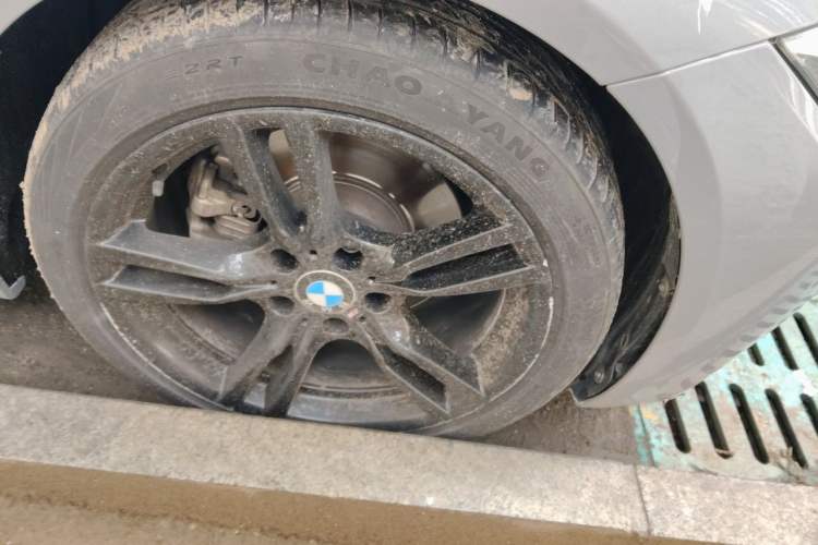 Used BMW 3 Series 2017 320i M Sport Right Front Wheel Hub