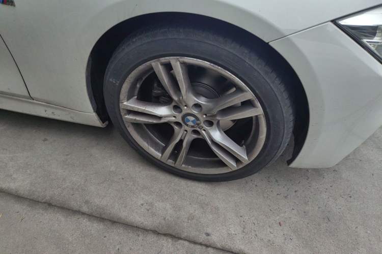 Used BMW 3 Series 2017 320Li M Sport Edition Right Front Wheel Hub