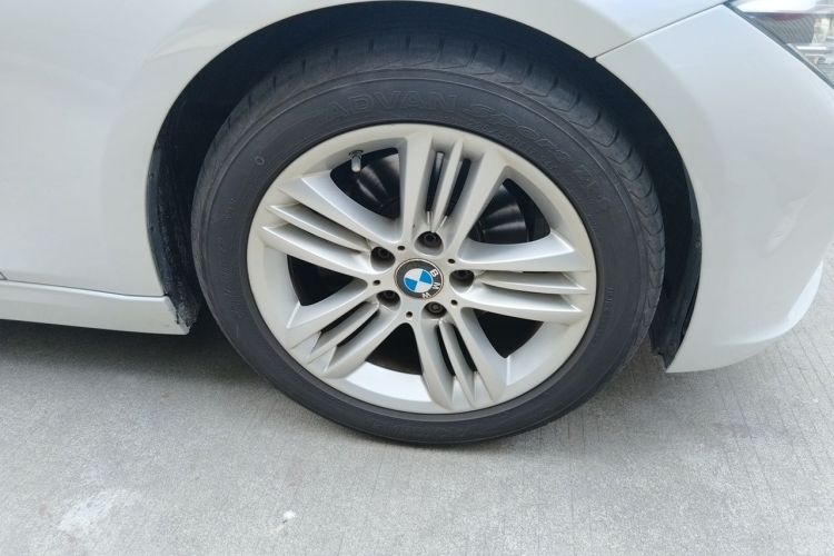 Used BMW 3 Series 2017 320Li Fashion Model Right Front Wheel Hub