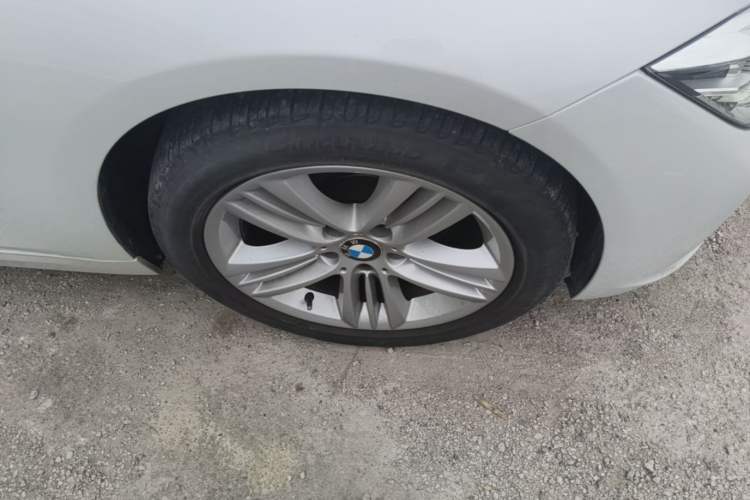 Used BMW 3 Series 2017 320Li Fashion Model Right Front Wheel Hub
