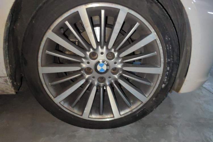 Used BMW 3 Series 2017 320Li Luxury Design Package Right Front Wheel Hub