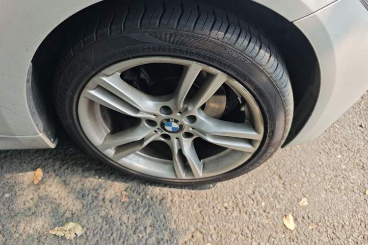 Used BMW 3 Series 2017 320Li M Sport Edition Right Front Wheel Hub