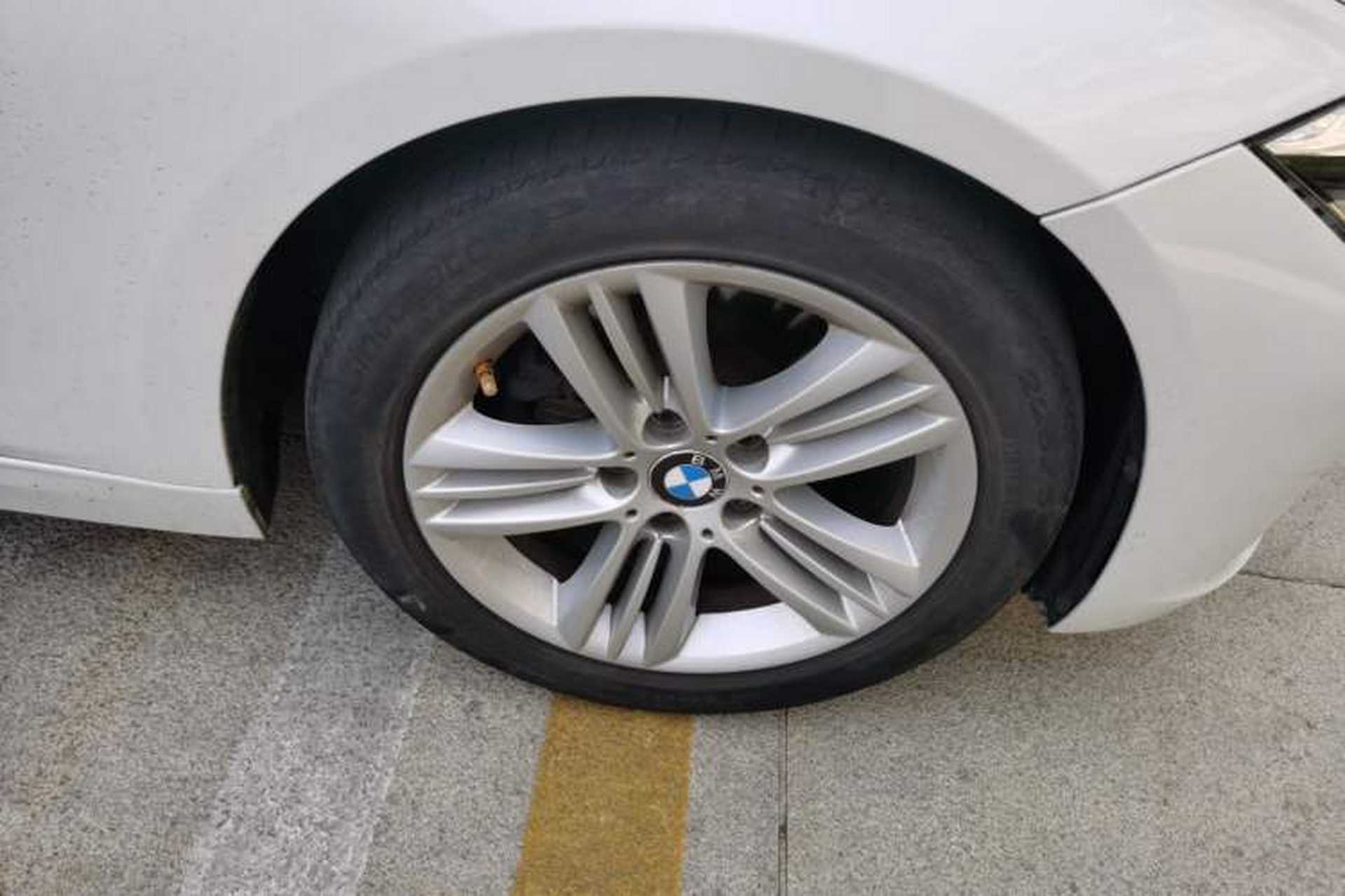 Used BMW 3 Series 2017 320Li Fashion Model Right Front Wheel Hub