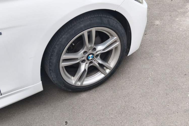 Used BMW 3 Series 2017 320Li M Sport Edition Right Front Wheel Hub