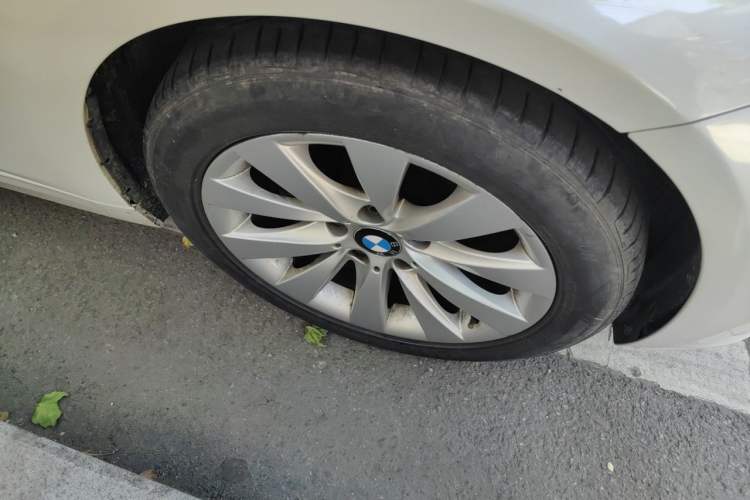 Used BMW 3 Series 2017 318Li Fashion Model Right Front Wheel Hub