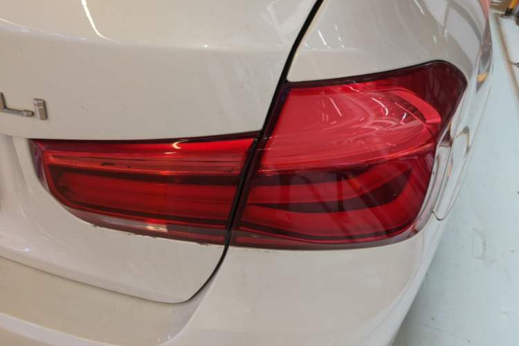 Used BMW 3 Series 2017 320Li Fashion Model Right Rear Taillight