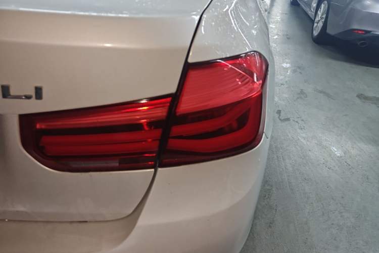 Used BMW 3 Series 2017 320Li Fashion Model Right Rear Taillight