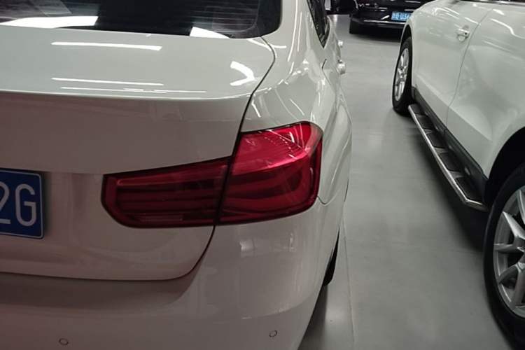 Used BMW 3 Series 2017 320i M Sport Right Rear Taillight