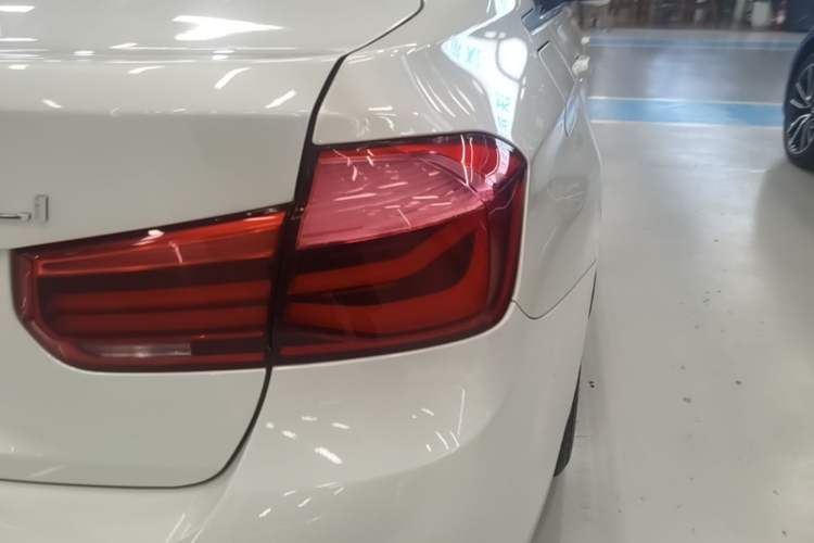 Used BMW 3 Series 2017 320Li Fashion Model Right Rear Taillight