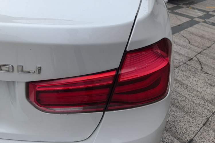 Used BMW 3 Series 2017 320Li Fashion Model Right Rear Taillight