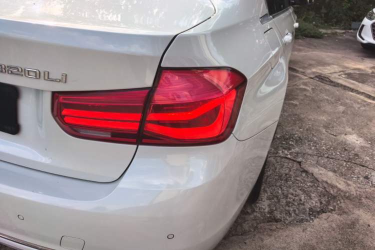 Used BMW 3 Series 2017 320Li Fashion Model Right Rear Taillight