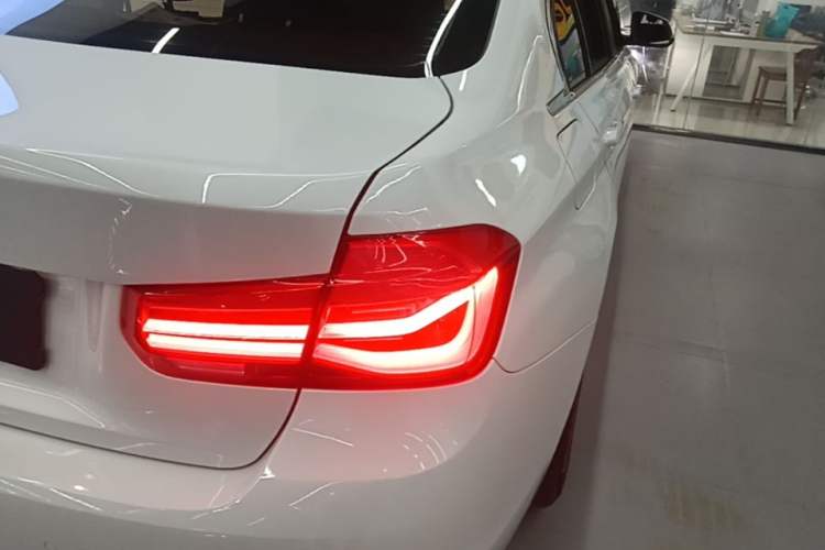 Used BMW 3 Series 2017 318Li Fashion Model Right Rear Taillight